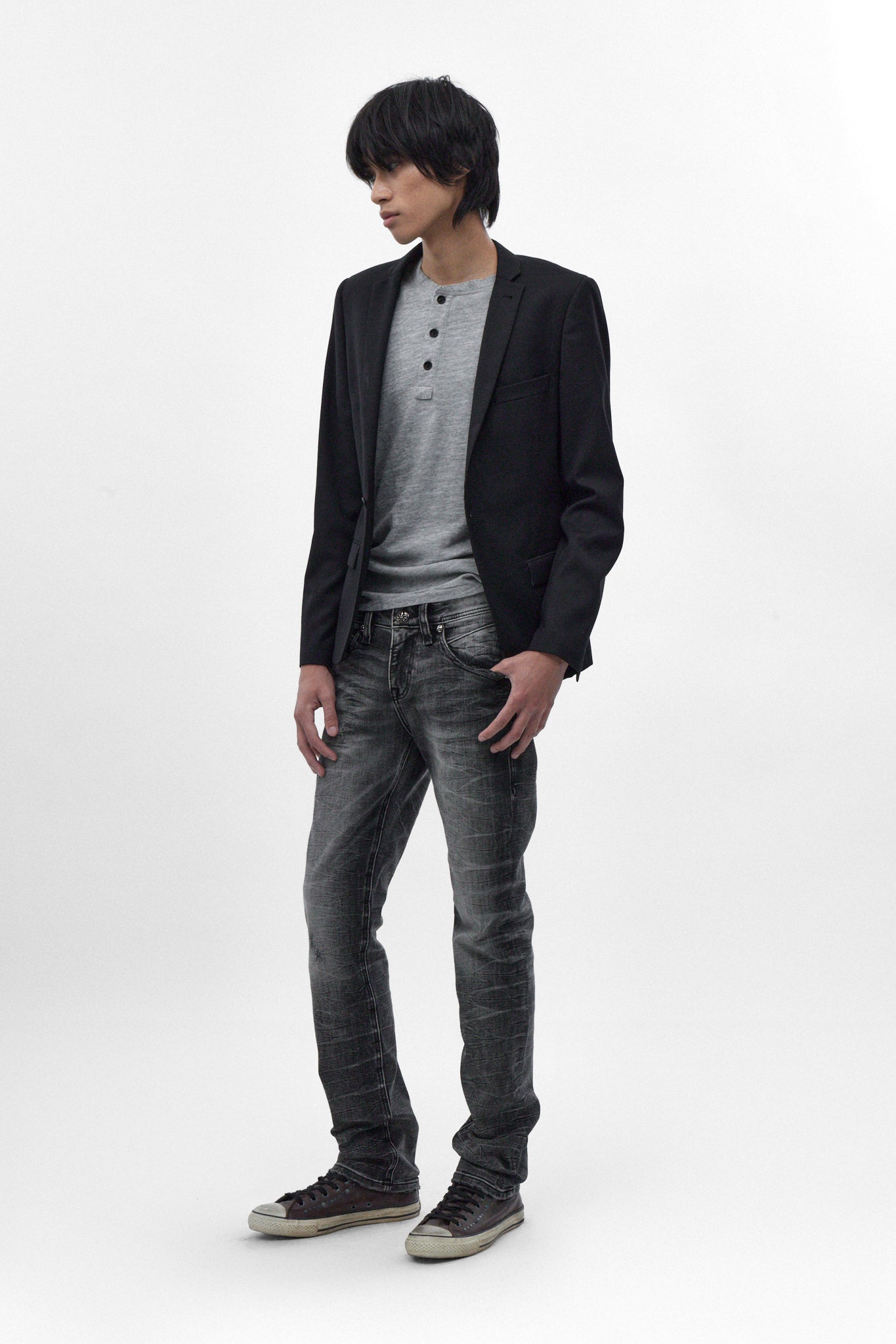 Gene Slim Jeans in Charcoal Black