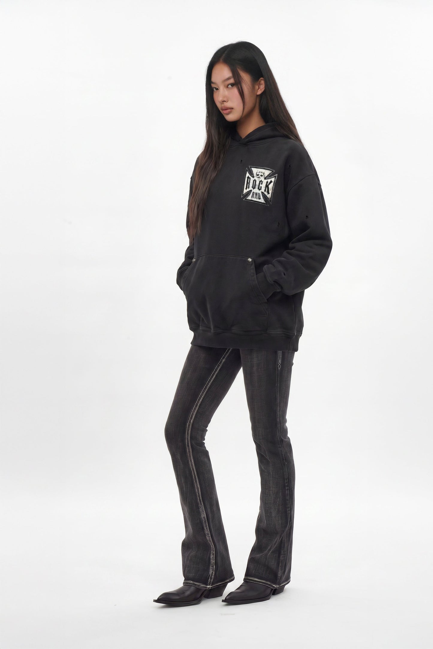 Iron Relic Hoodie in Black (W)