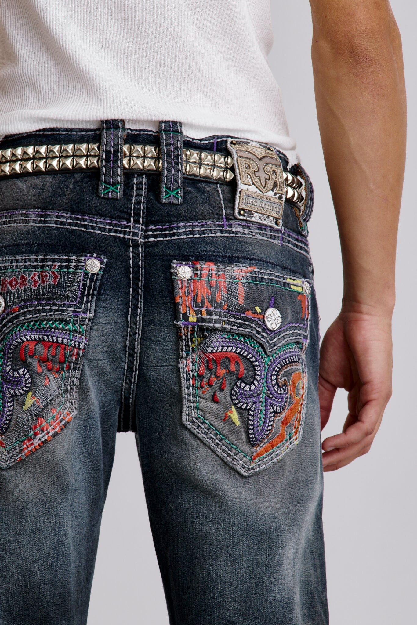 Armie Straight Jeans in Medium Wash