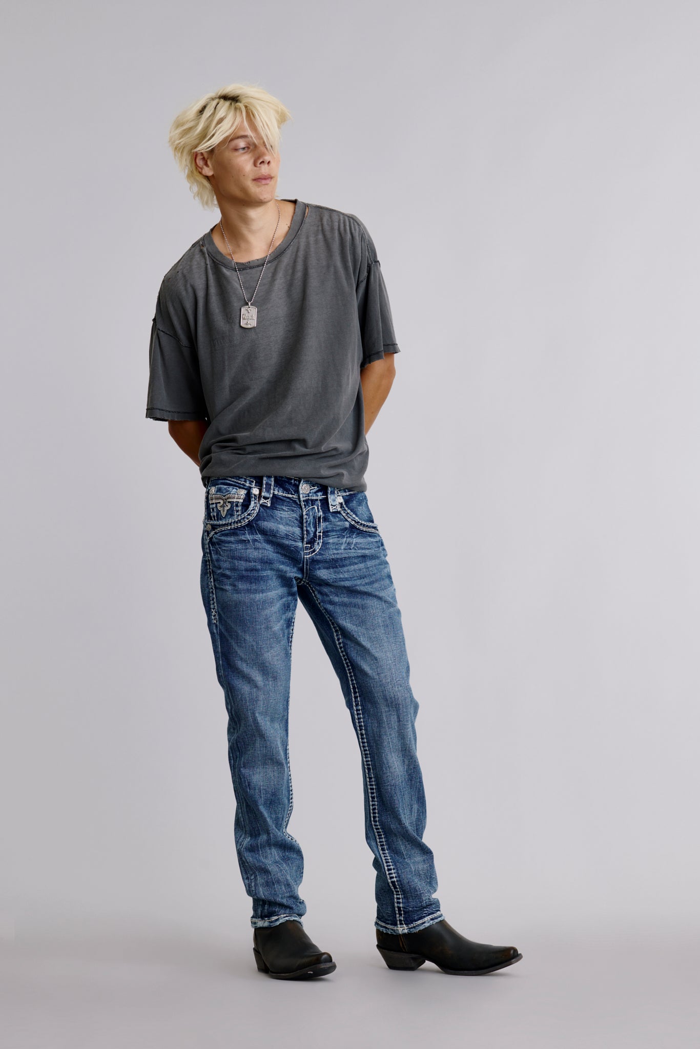 Arther Straight Jeans in Medium Blue