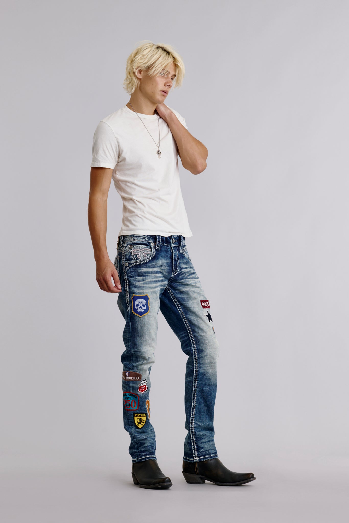 Brayen Straight Jeans in Medium Blue