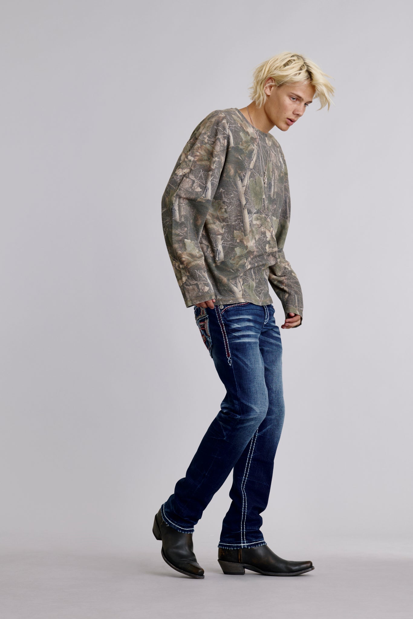 Jim Straight Jeans in Dark Wash