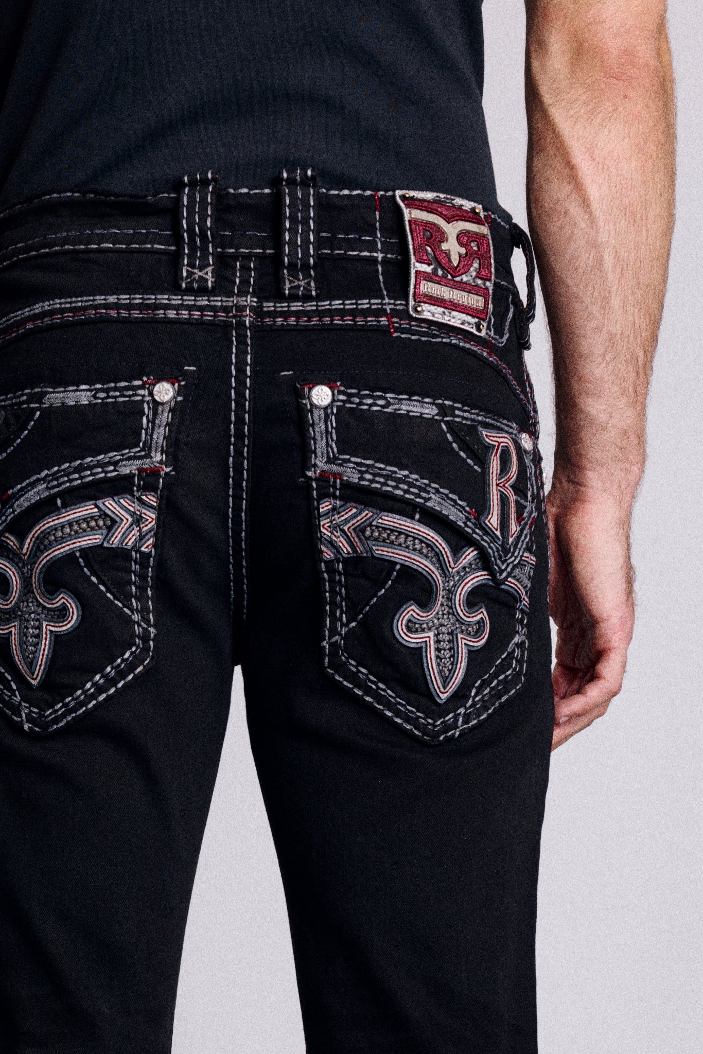 Tyrone Straight Jeans in Black