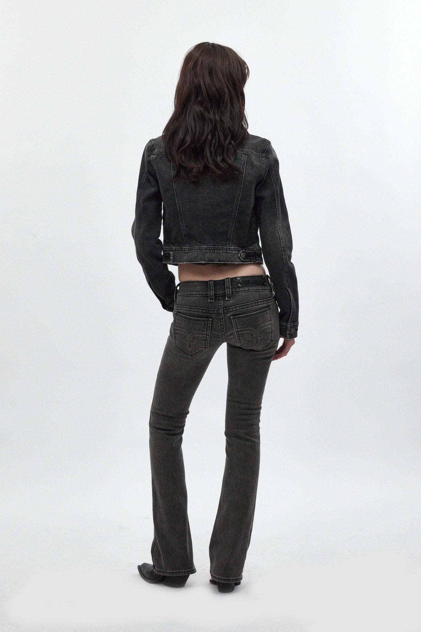 Gwen Cropped Fitted Denim Jacket in Black Washed