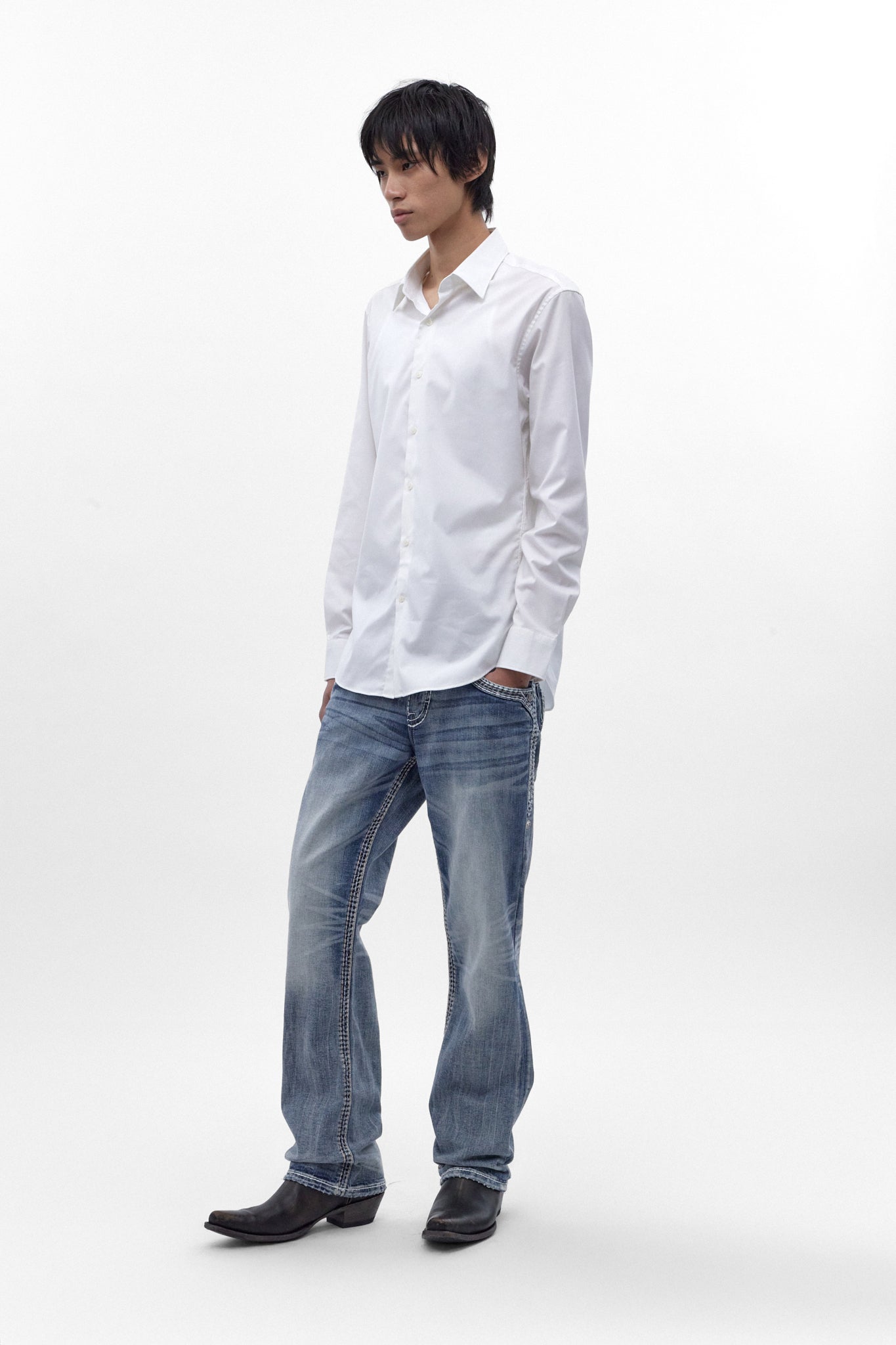 Flynn Bootcut Jeans in Light Blue