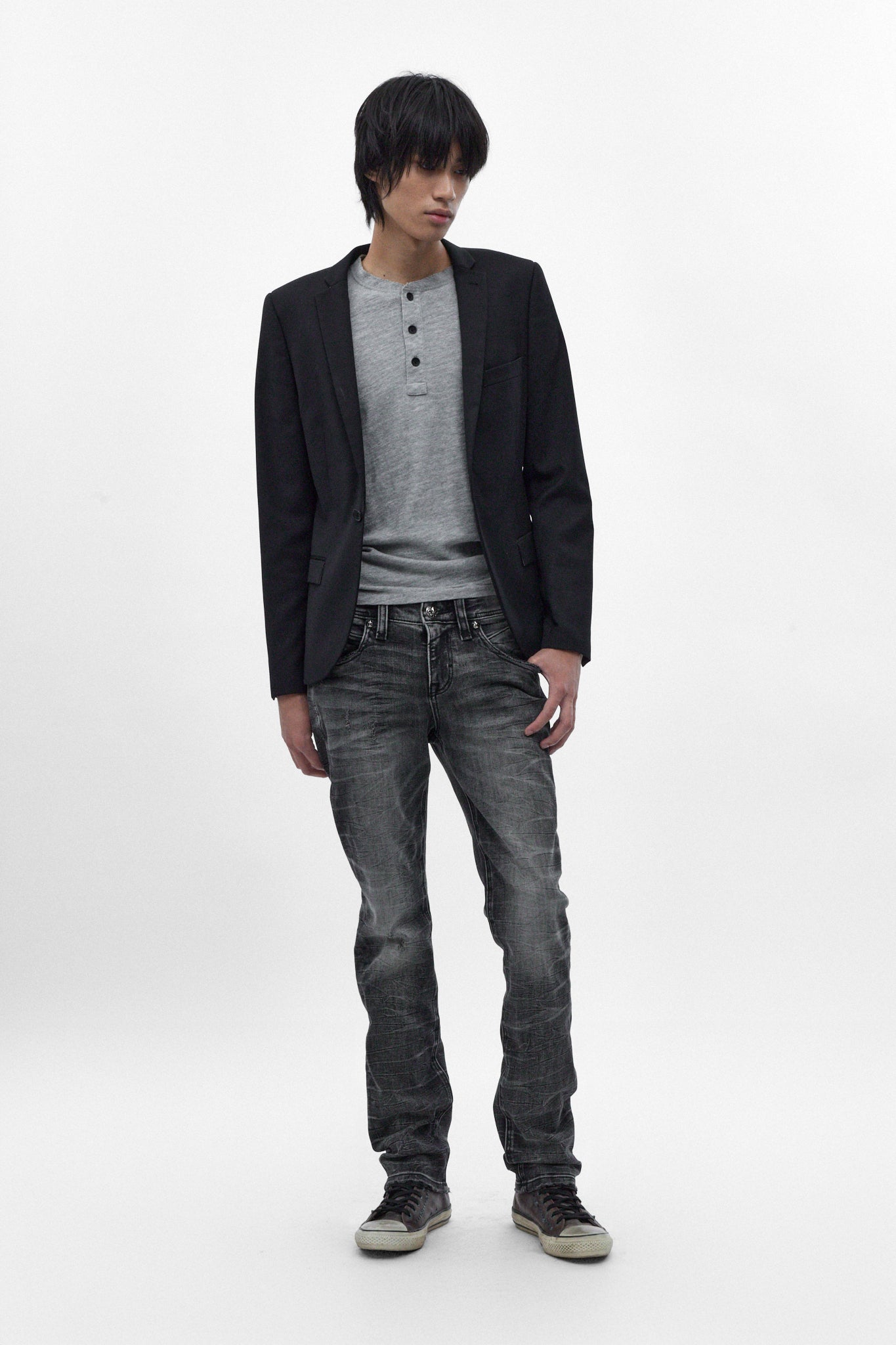 Gene Slim Jeans in Charcoal Black