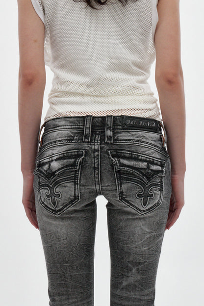Gwen Super Low-Rise Bootcut Jeans in Black Dusk Fade