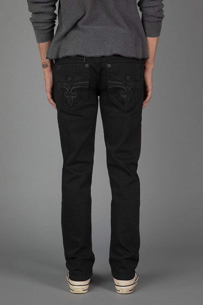 Arther Straight in Black on Black