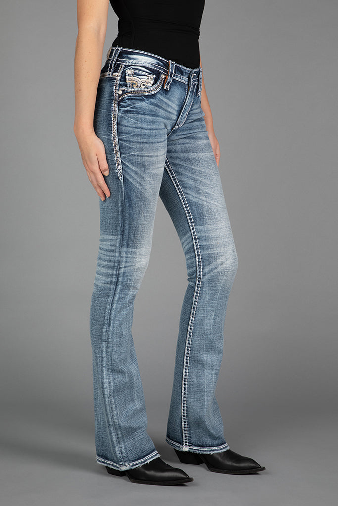 Janessa Bootcut Jeans in Medium Blue