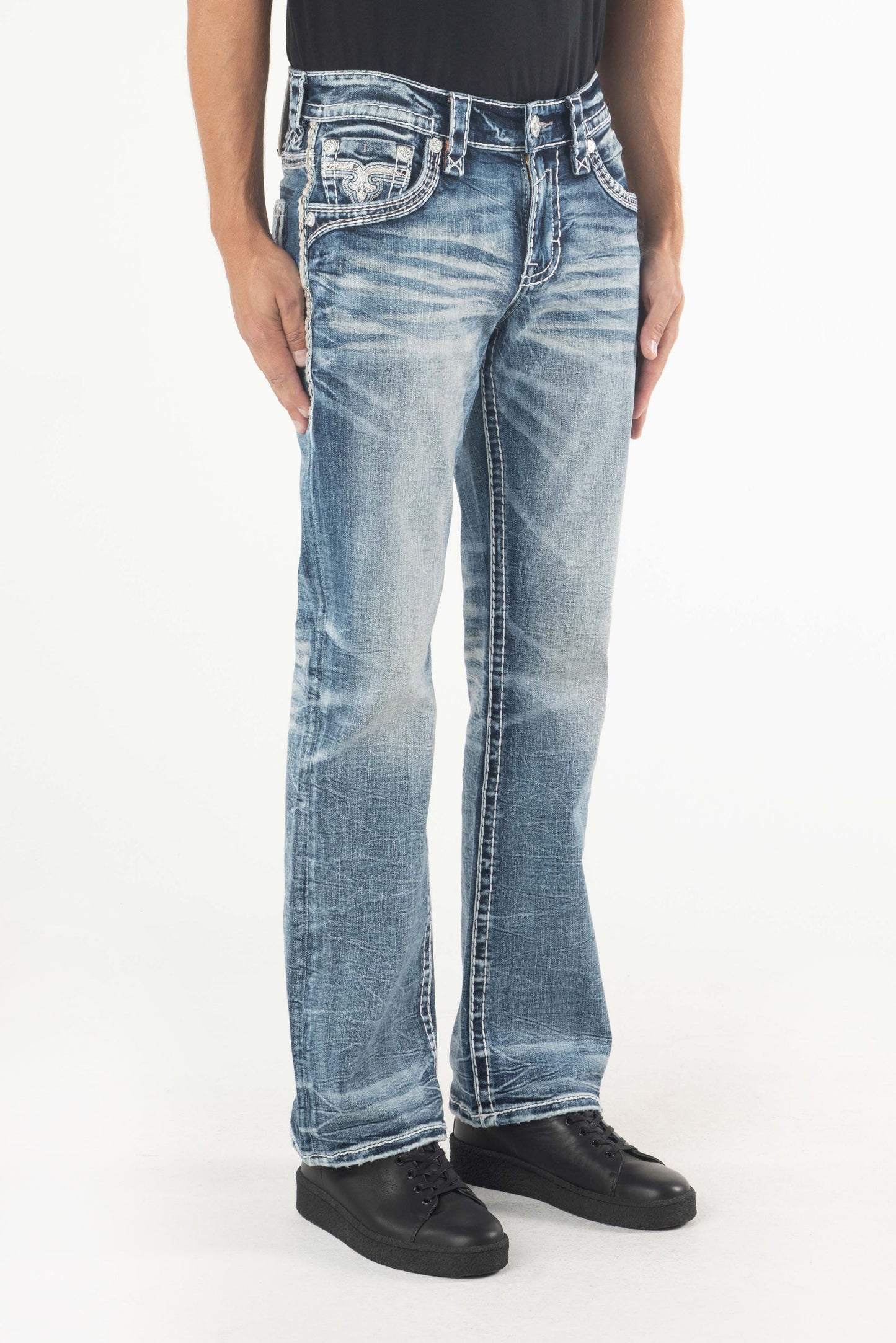 Mckay Bootcut Jeans in Medium Blue