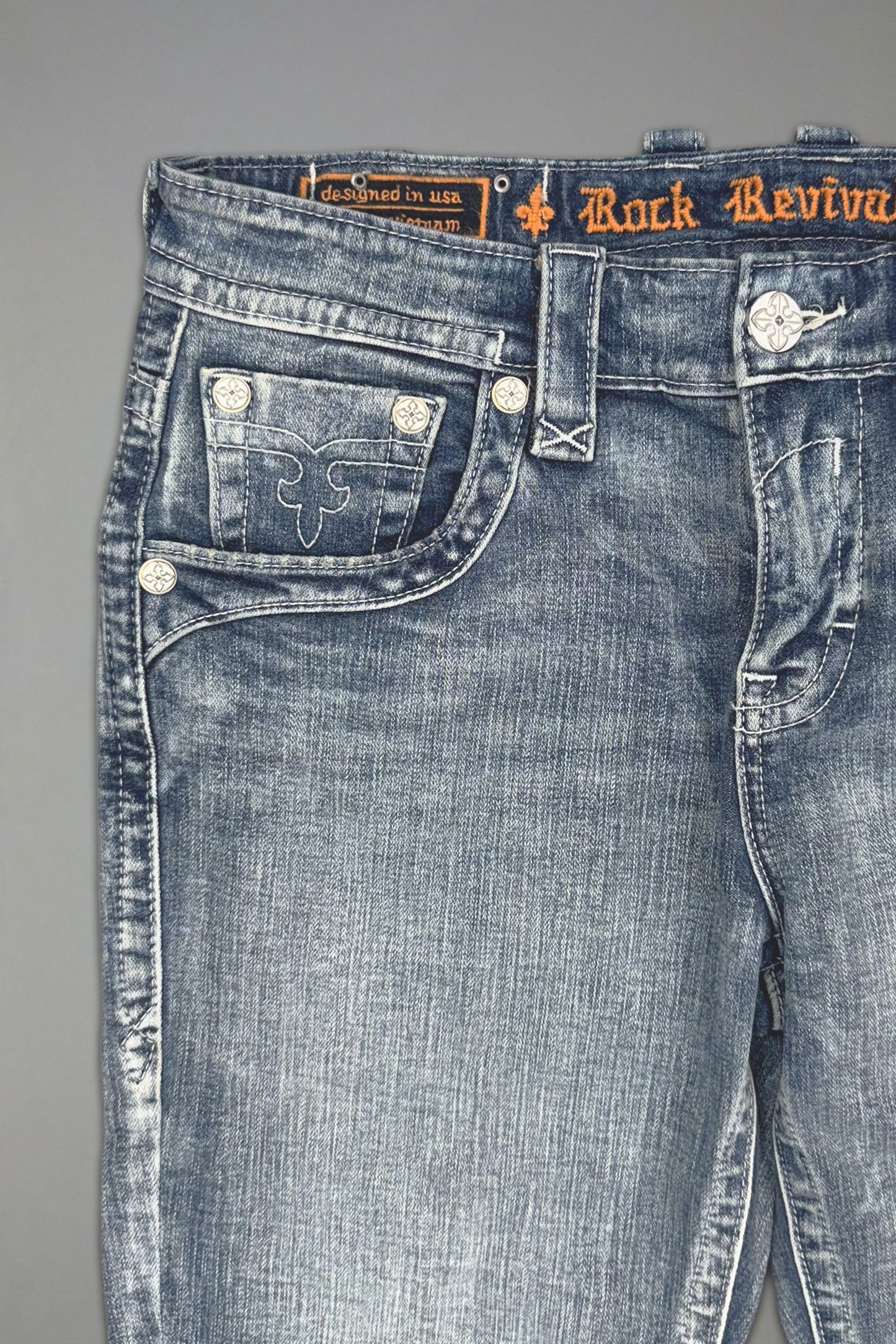 Clark Relaxed Straight in Light Wash