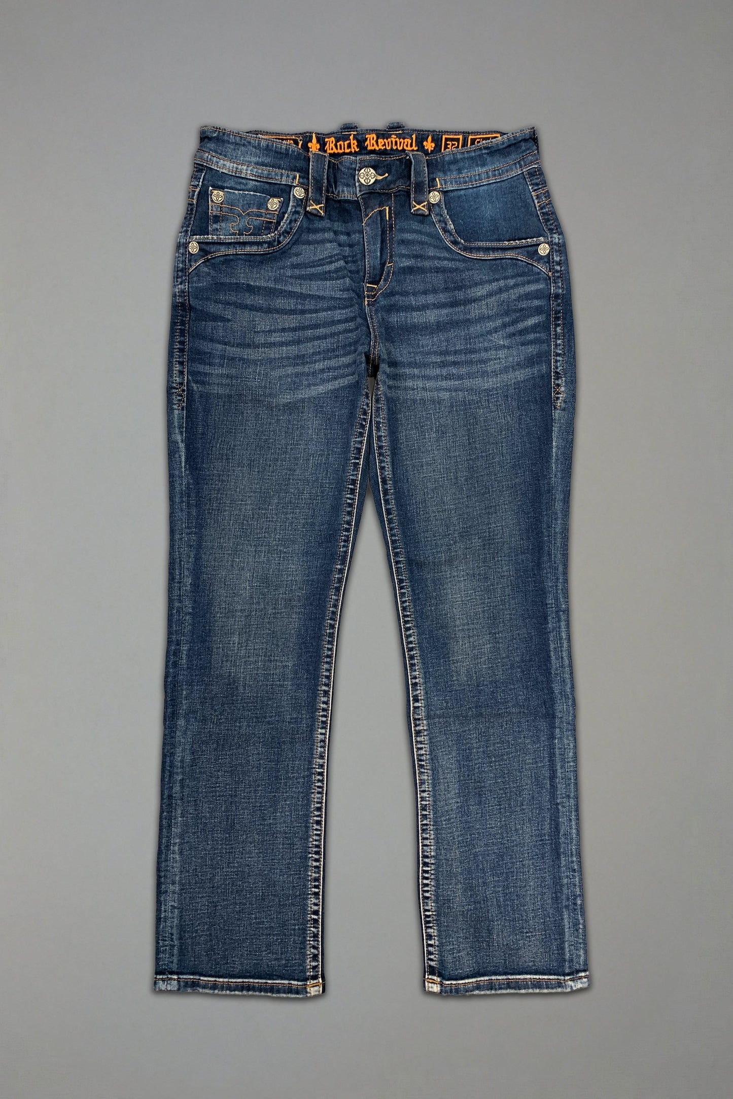 Clark Relaxed Straight in Medium Wash