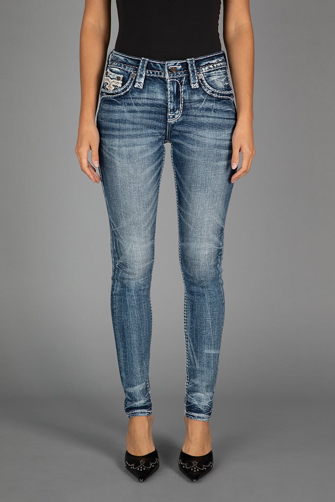 Yui Skinny Jeans in Medium Blue