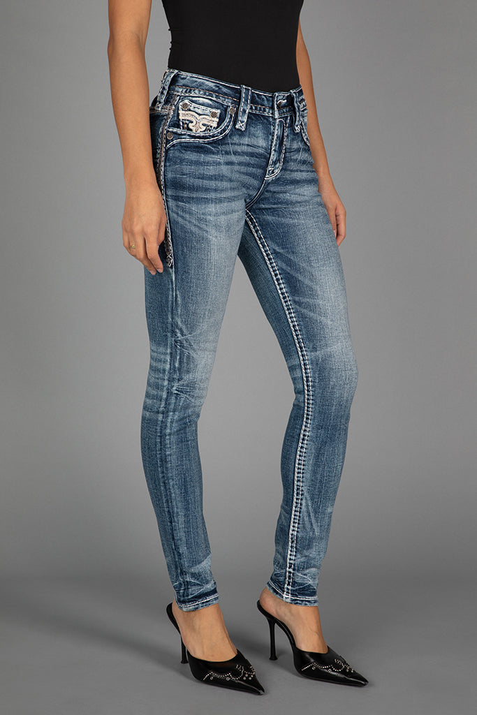 Yui Skinny Jeans in Medium Blue