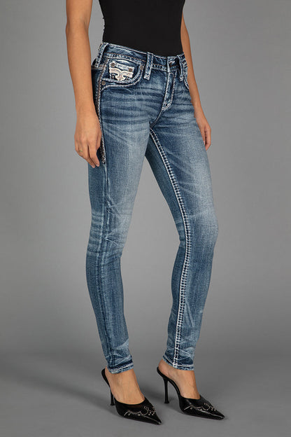 Yui Skinny Jeans in Medium Blue