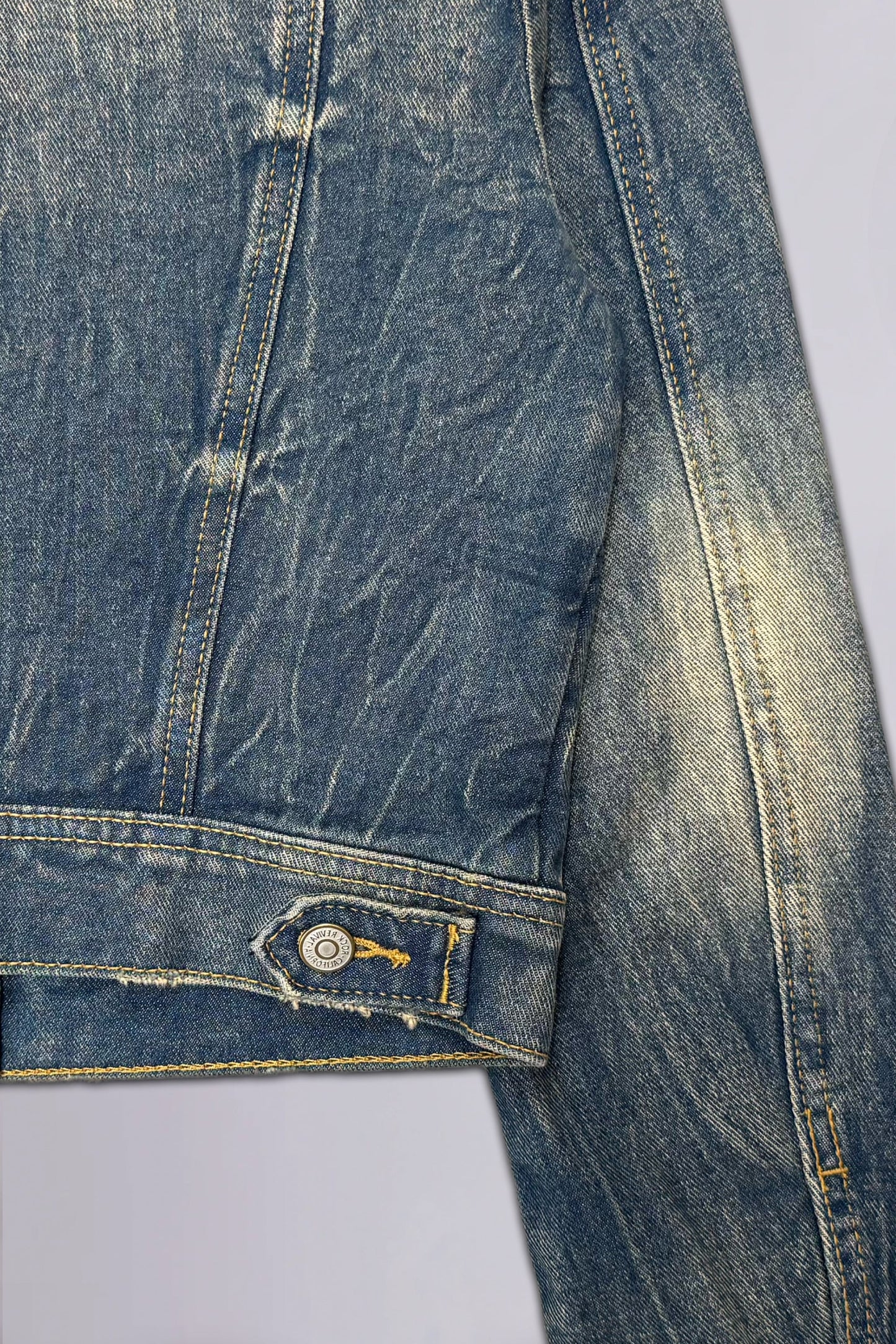 Gwen Cropped Fitted Denim Jacket in Faded Marble