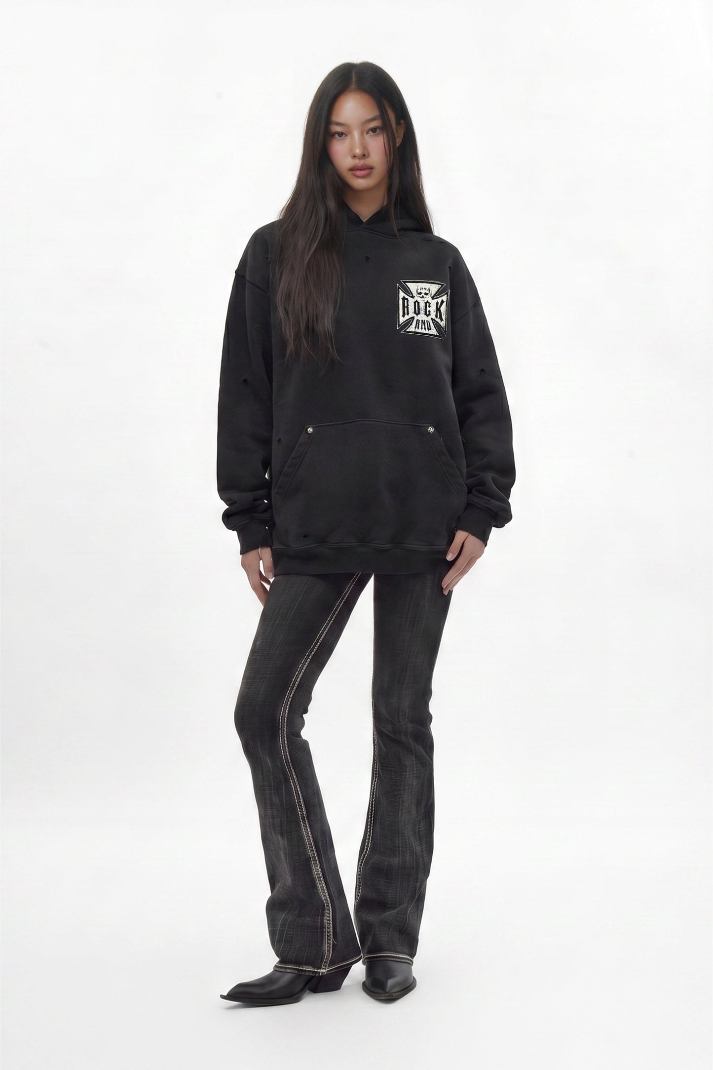 Iron Relic Hoodie in Black (W)