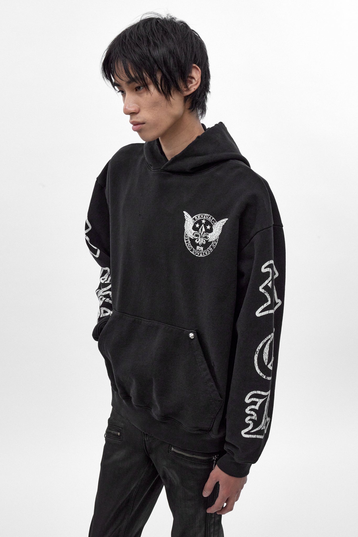 Wing Crest Hoodie in Black