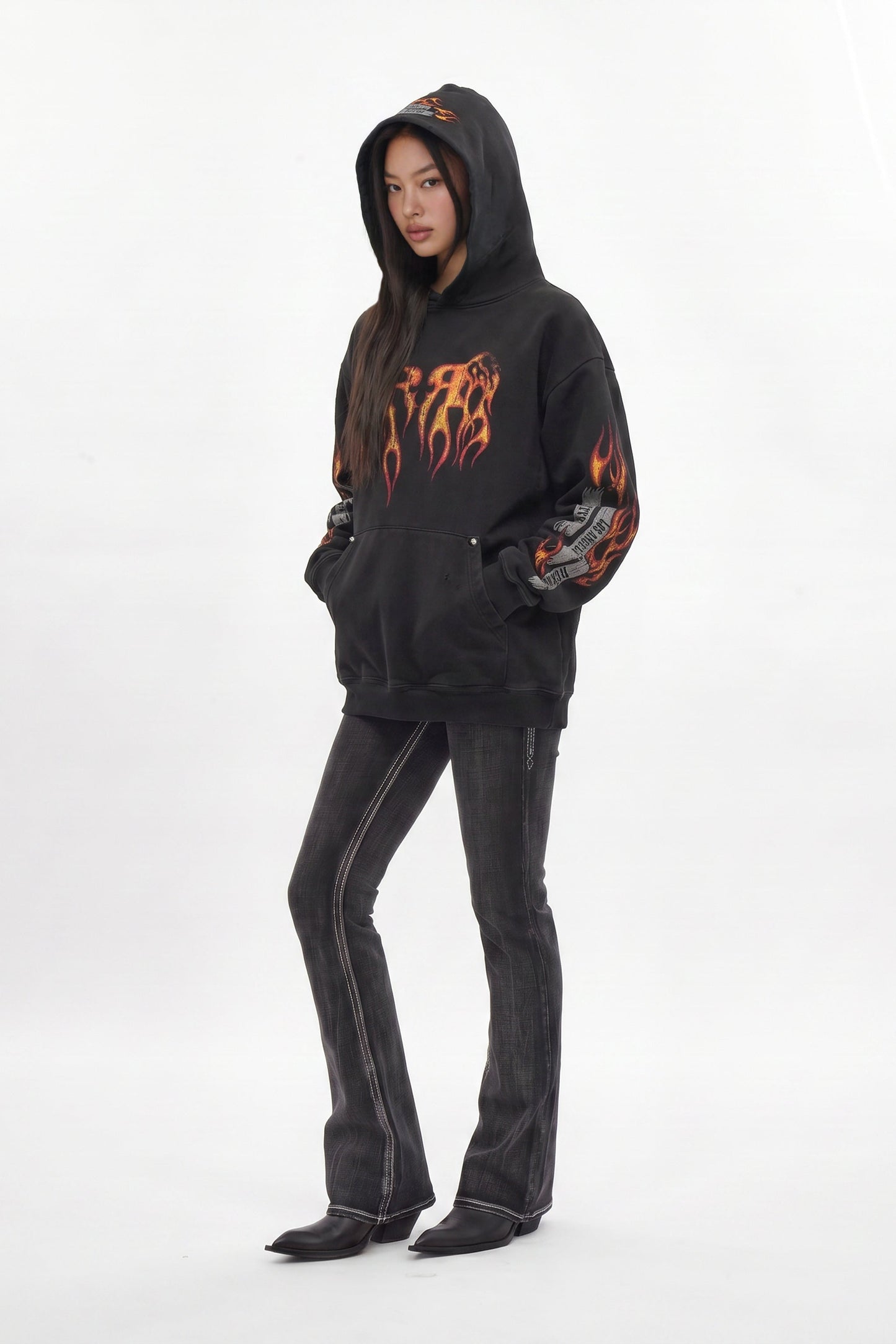 Molten Script Hoodie in Black (W)