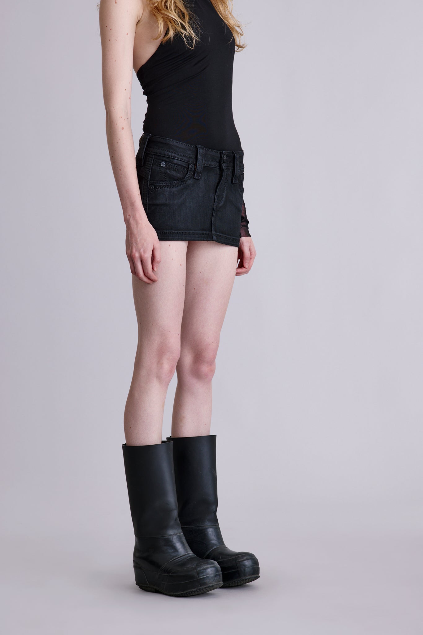 Gwen Super Low-Rise Mini Skirt in Black on Black