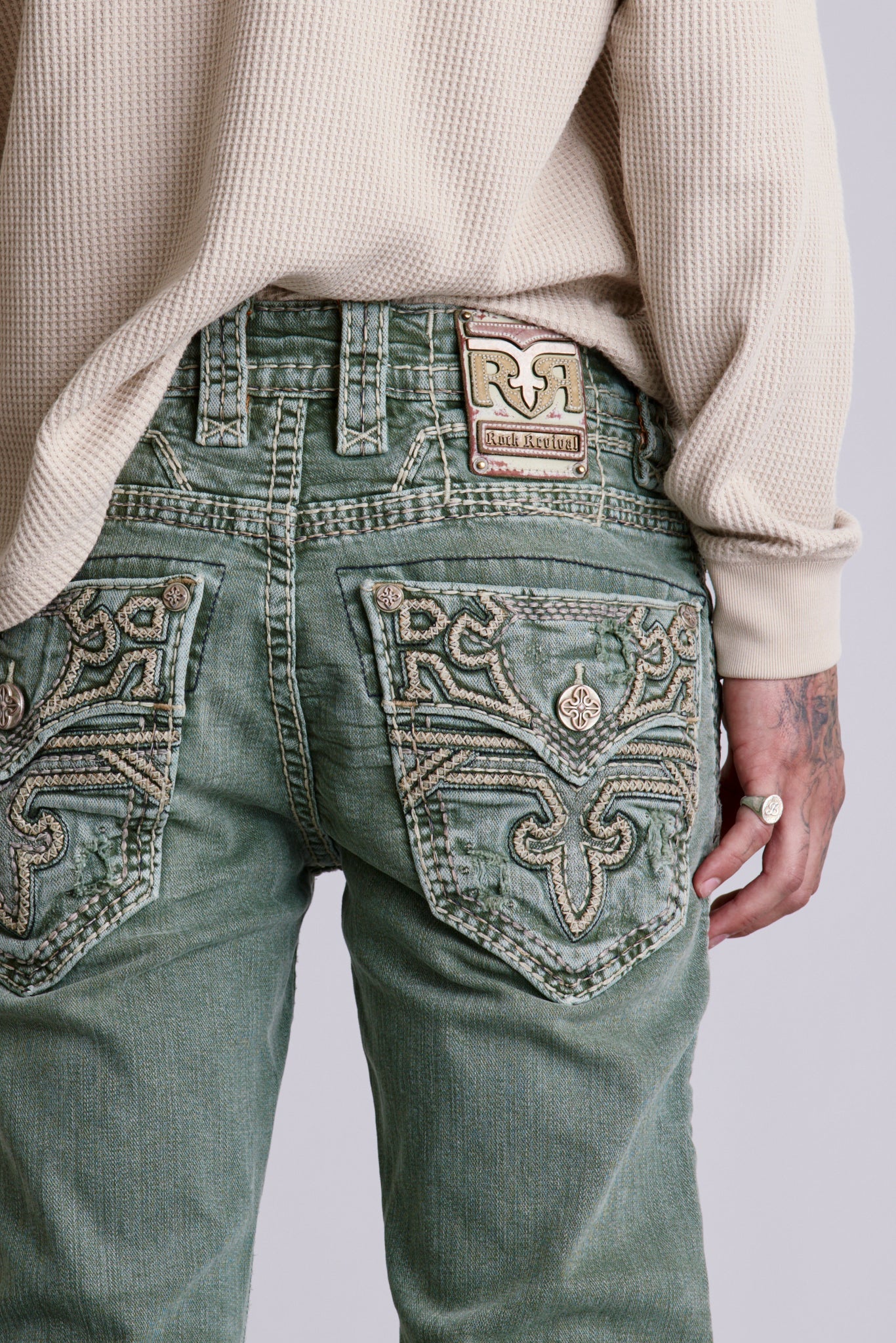 Kinsly Alt Straight Jeans in Green