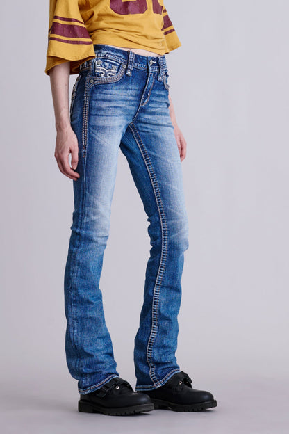 Yui Bootcut Jeans in Medium Blue