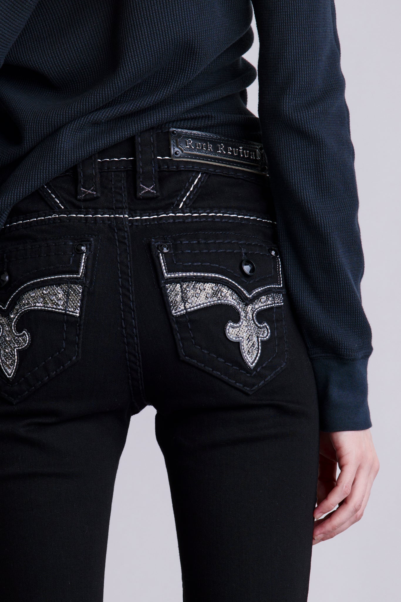 Yui Bootcut Jeans in Black