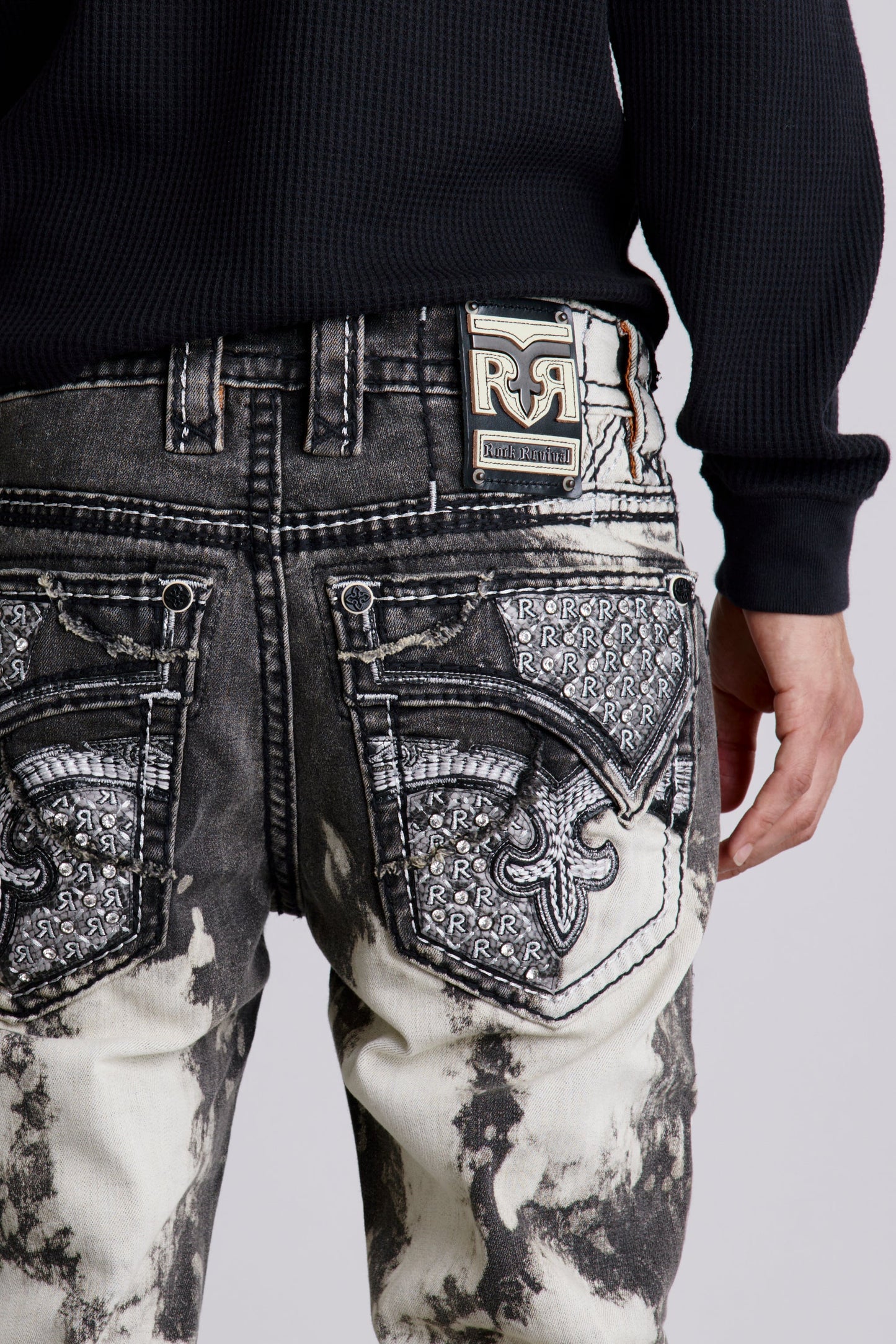 Wilder Alt Straight Jeans