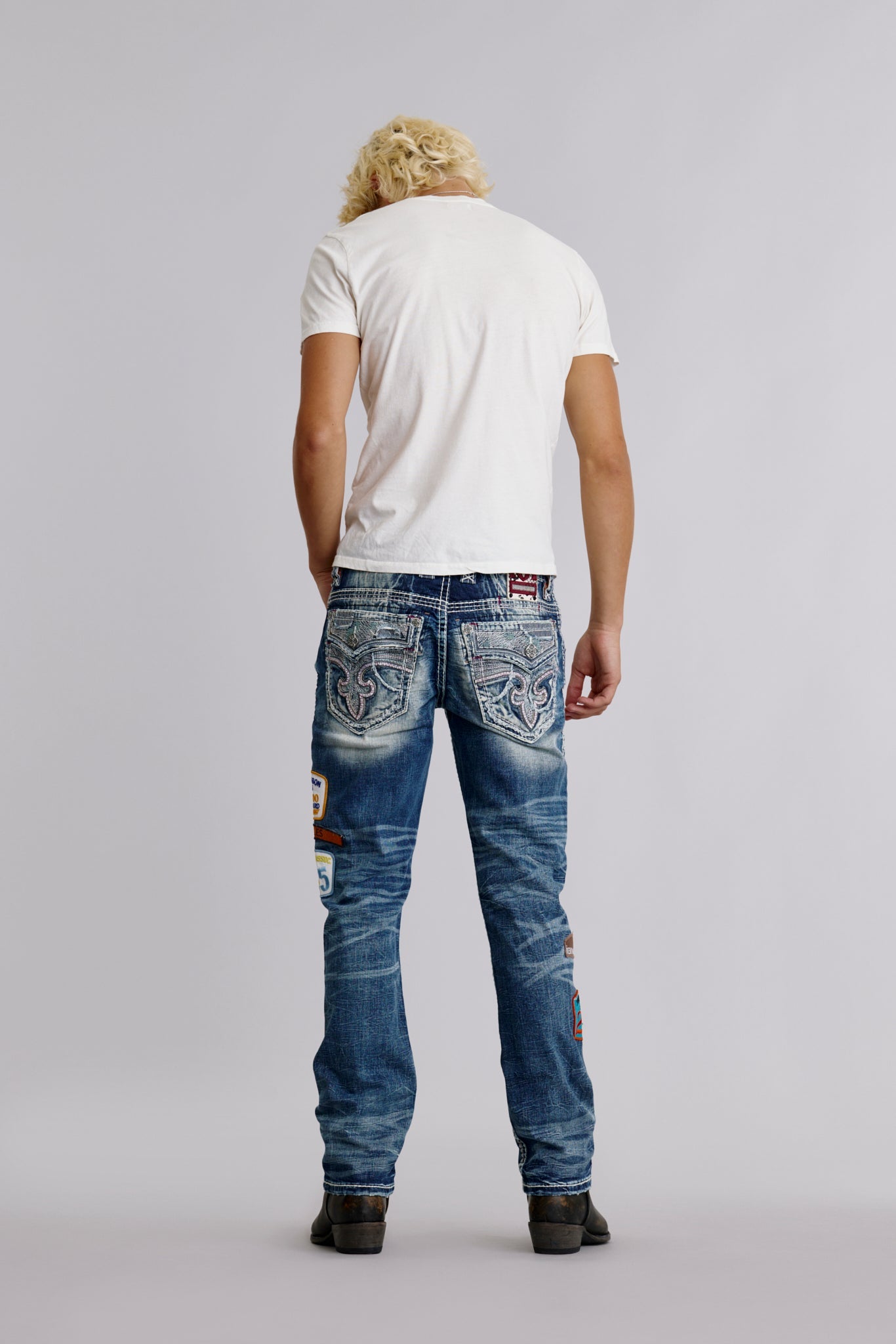 Brayen Straight Jeans in Medium Blue