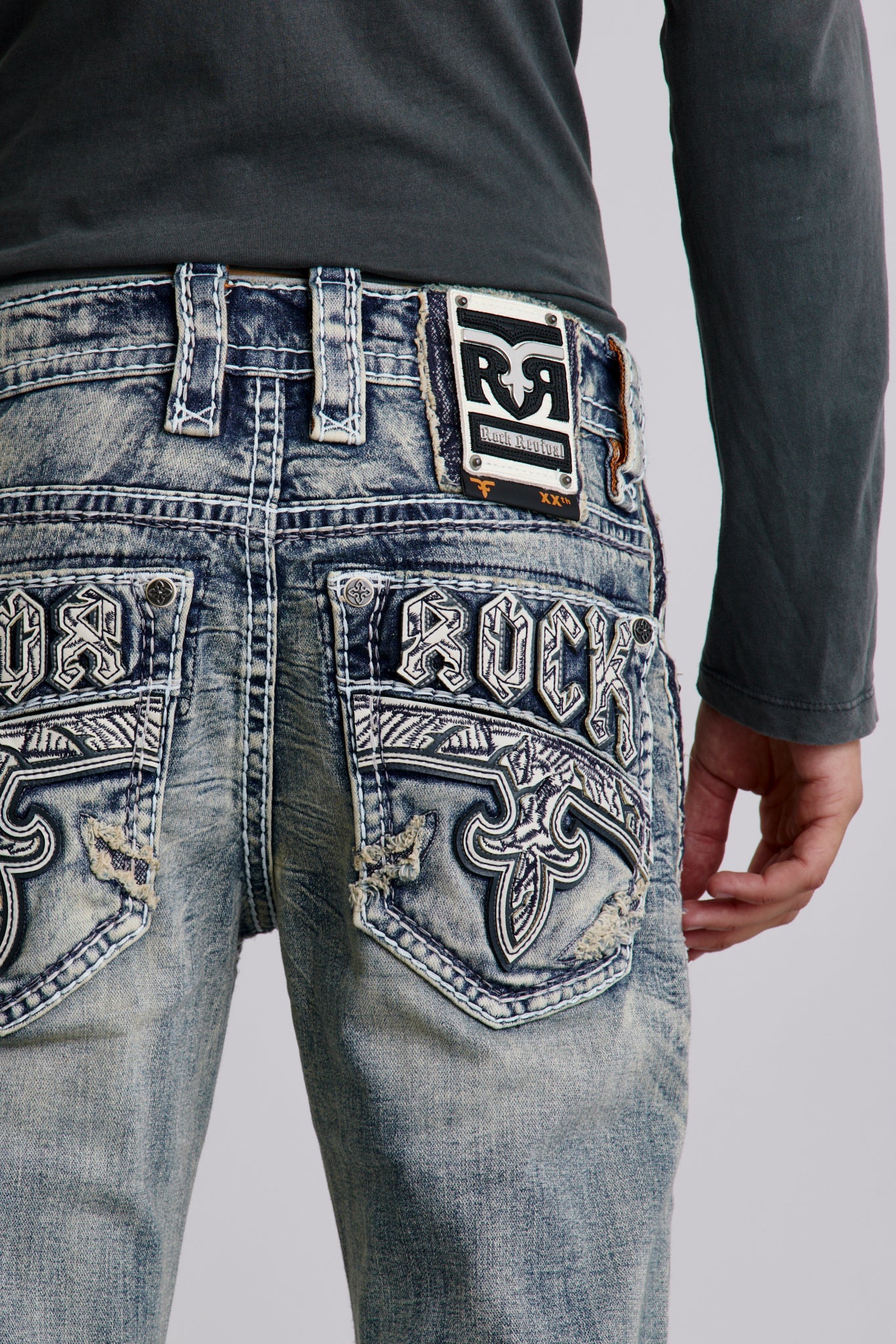 Ernest Alt Straight Jeans in Medium Wash