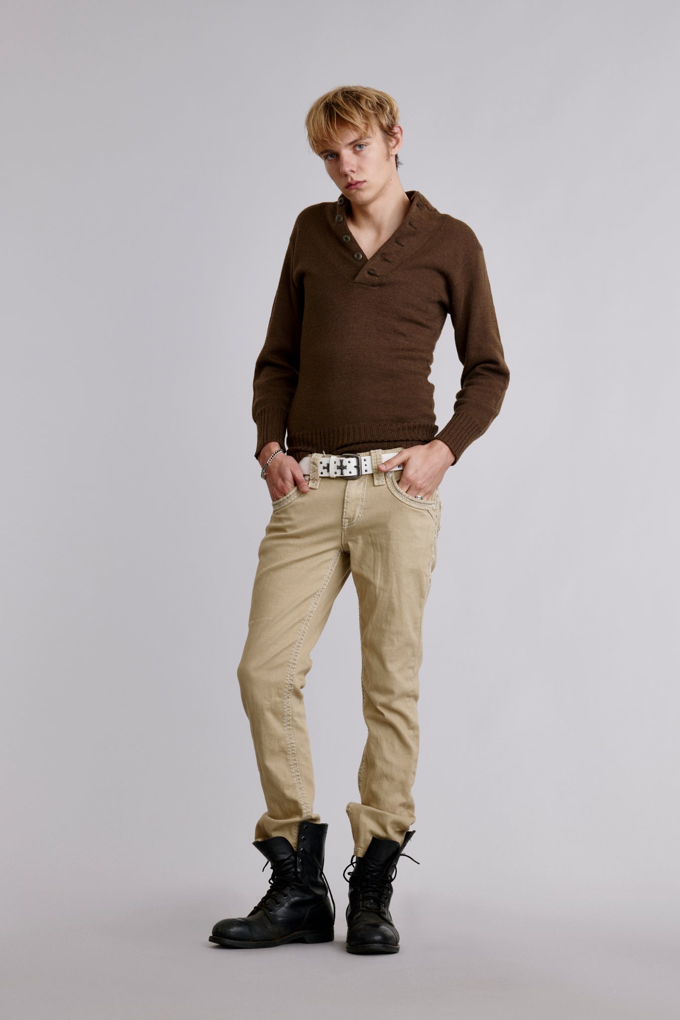 Justinn Straight Jeans in Khaki