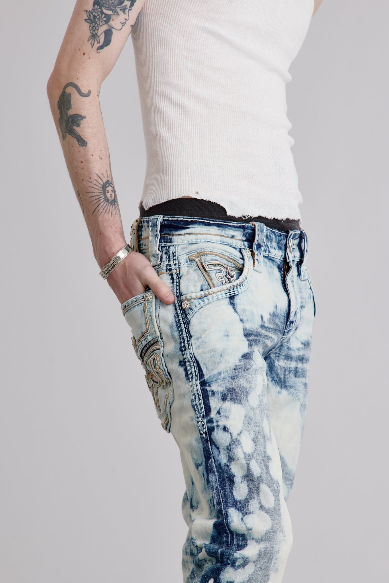 Ermias Straight Jeans in Acid Blue
