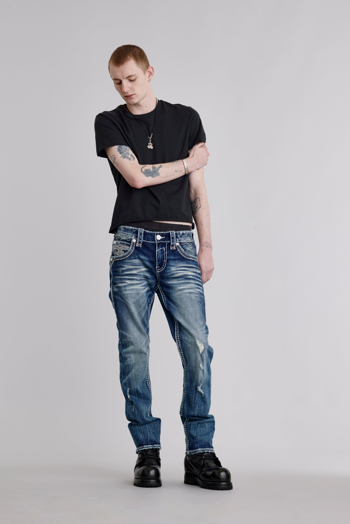Isaiah Straight Jeans in Medium Blue