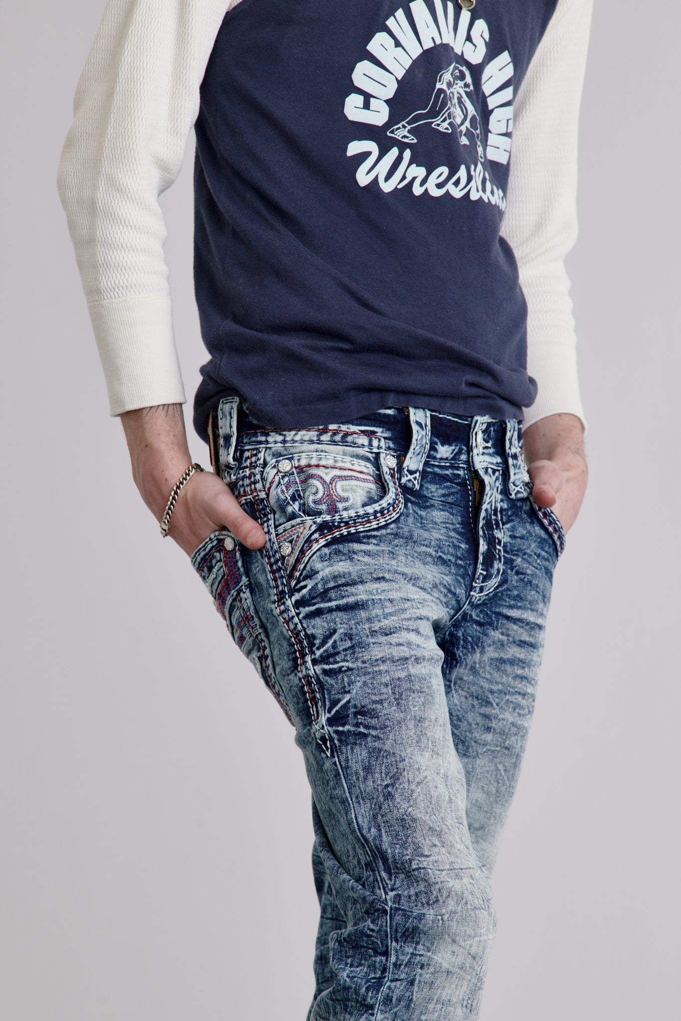 Jonathan Straight Jeans in Medium Blue