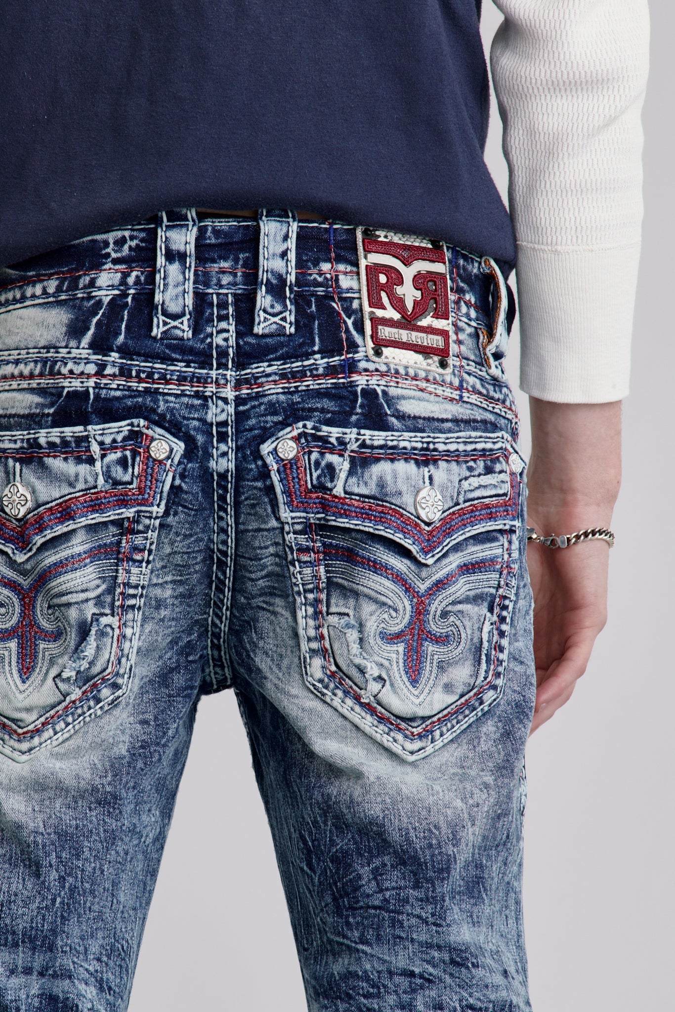 Jonathan Straight Jeans in Medium Blue