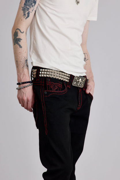 Arther Straight in Black on Red