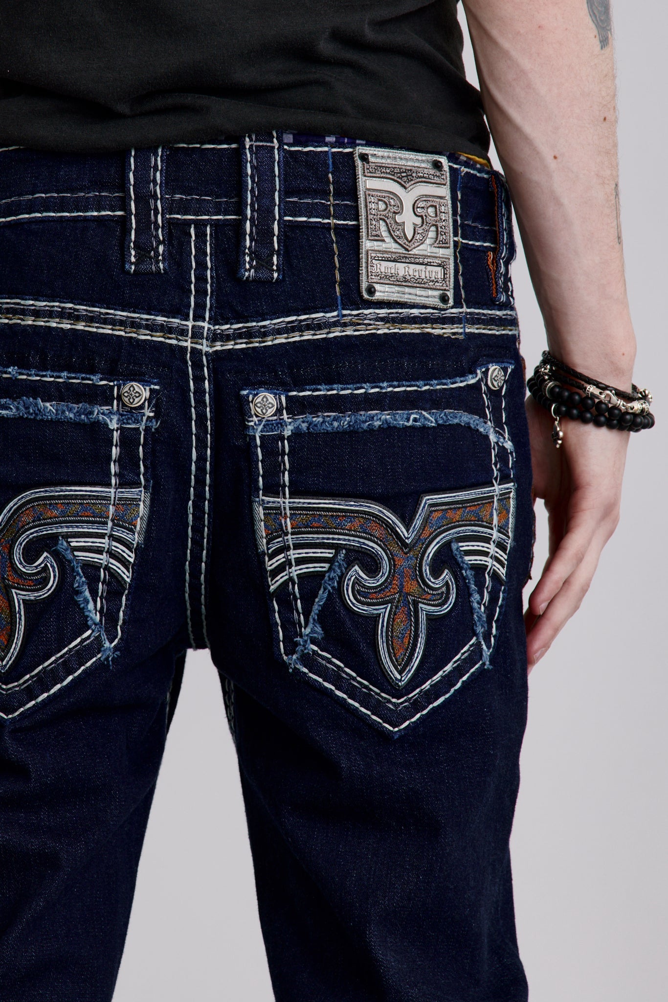 Isaiah Straight Jeans in Dark Blue