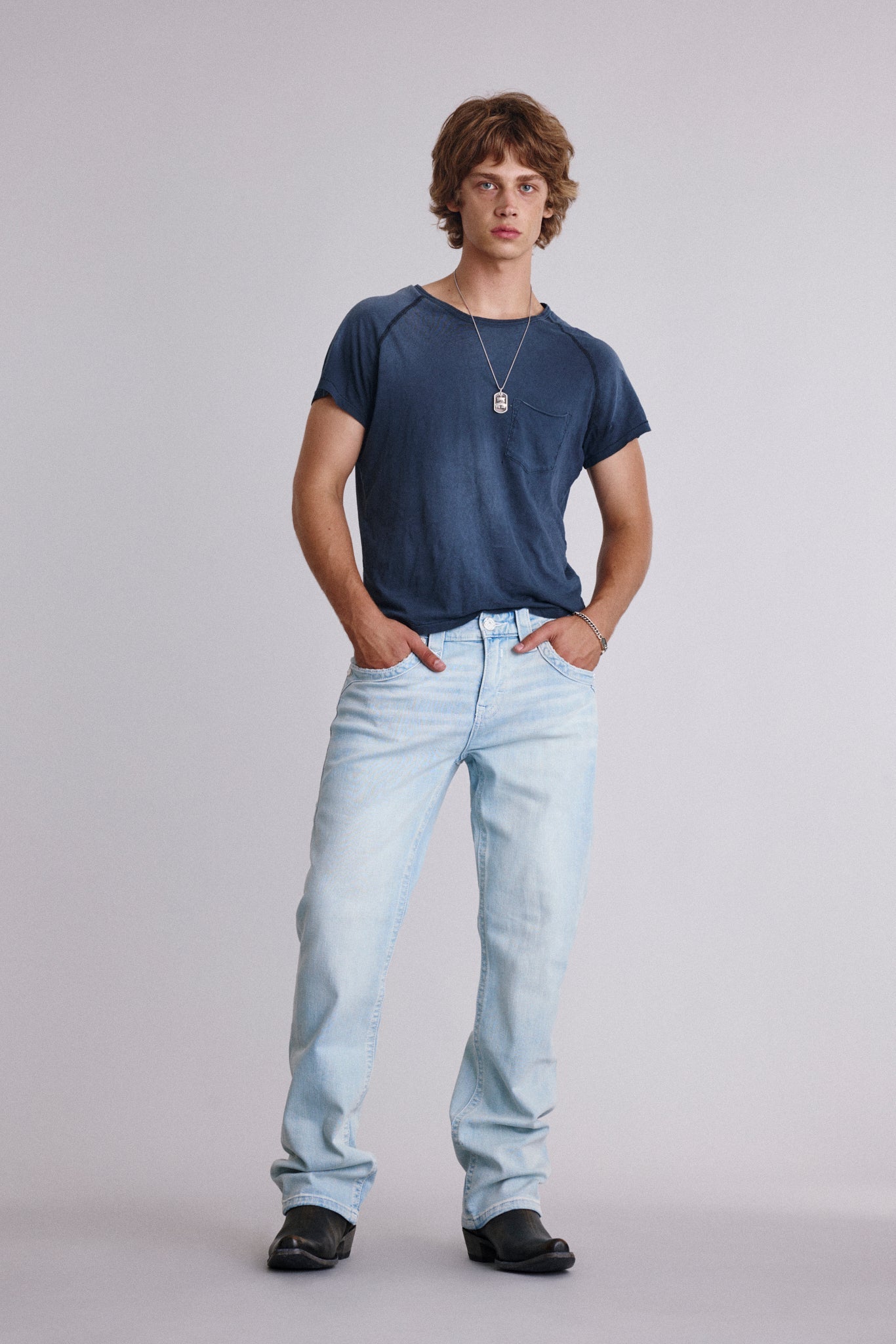 Clark Relaxed Straight in Super Light Wash