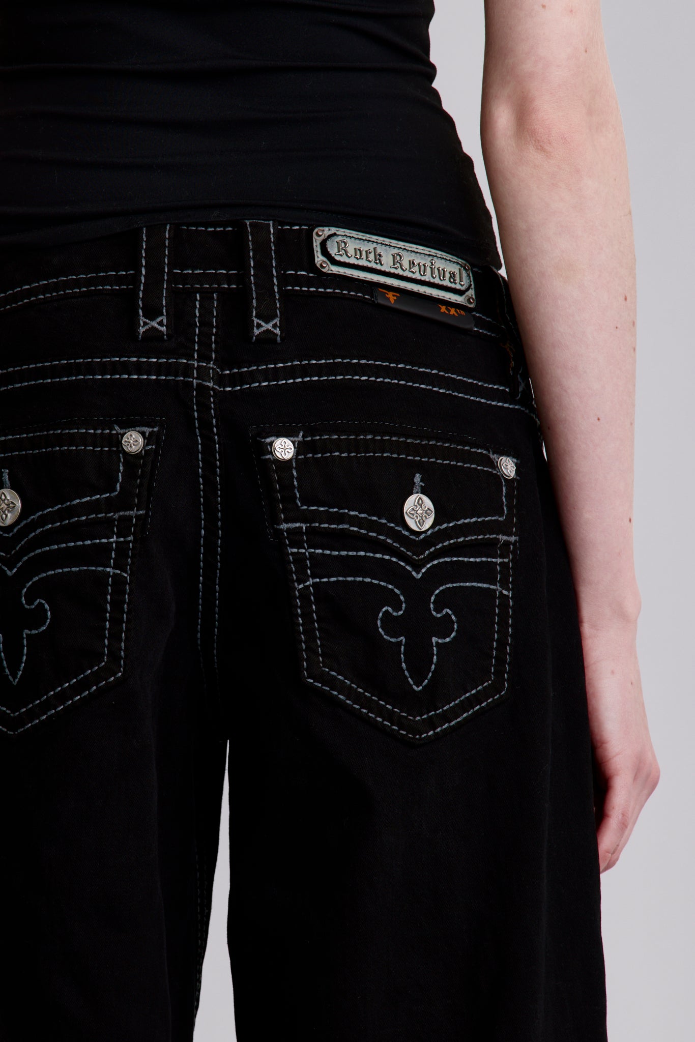 Lana Low-Rise Baggy Jeans