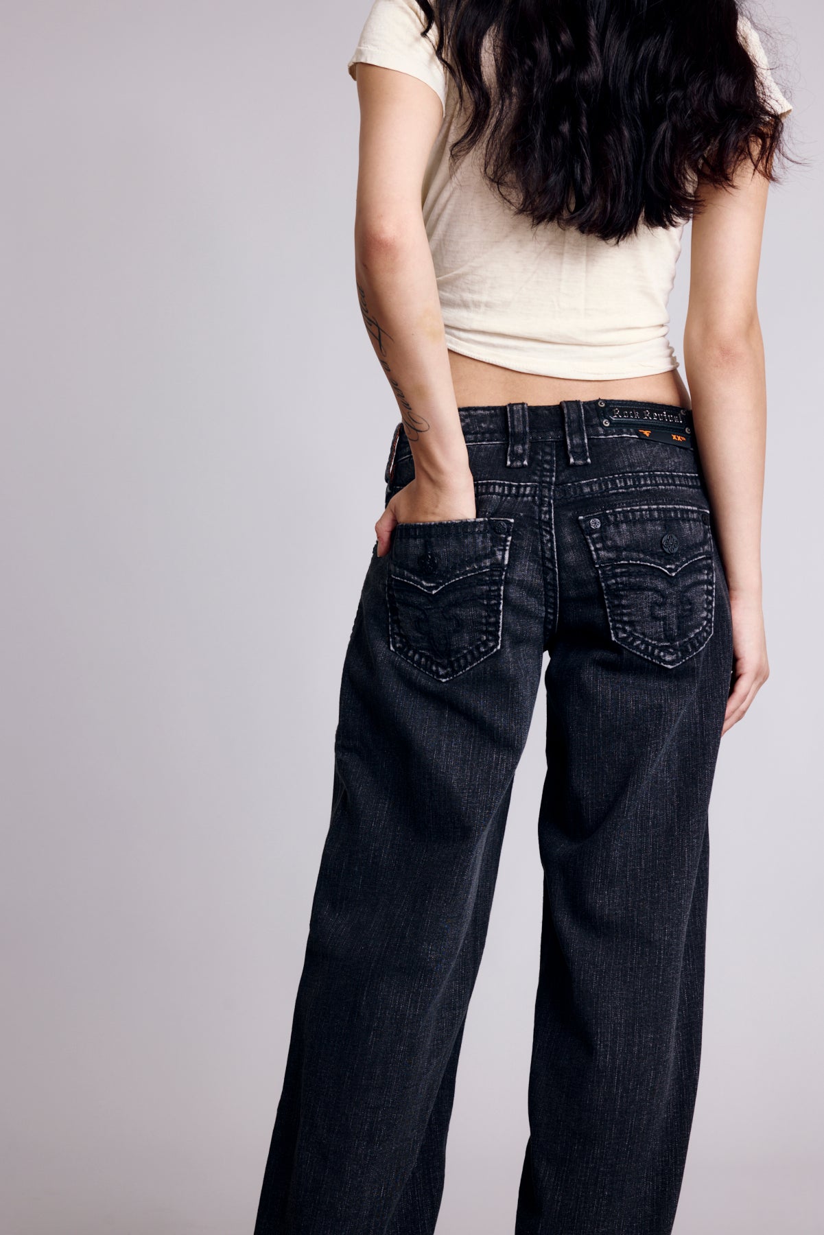Titania Low-Rise Baggy Jeans in Black