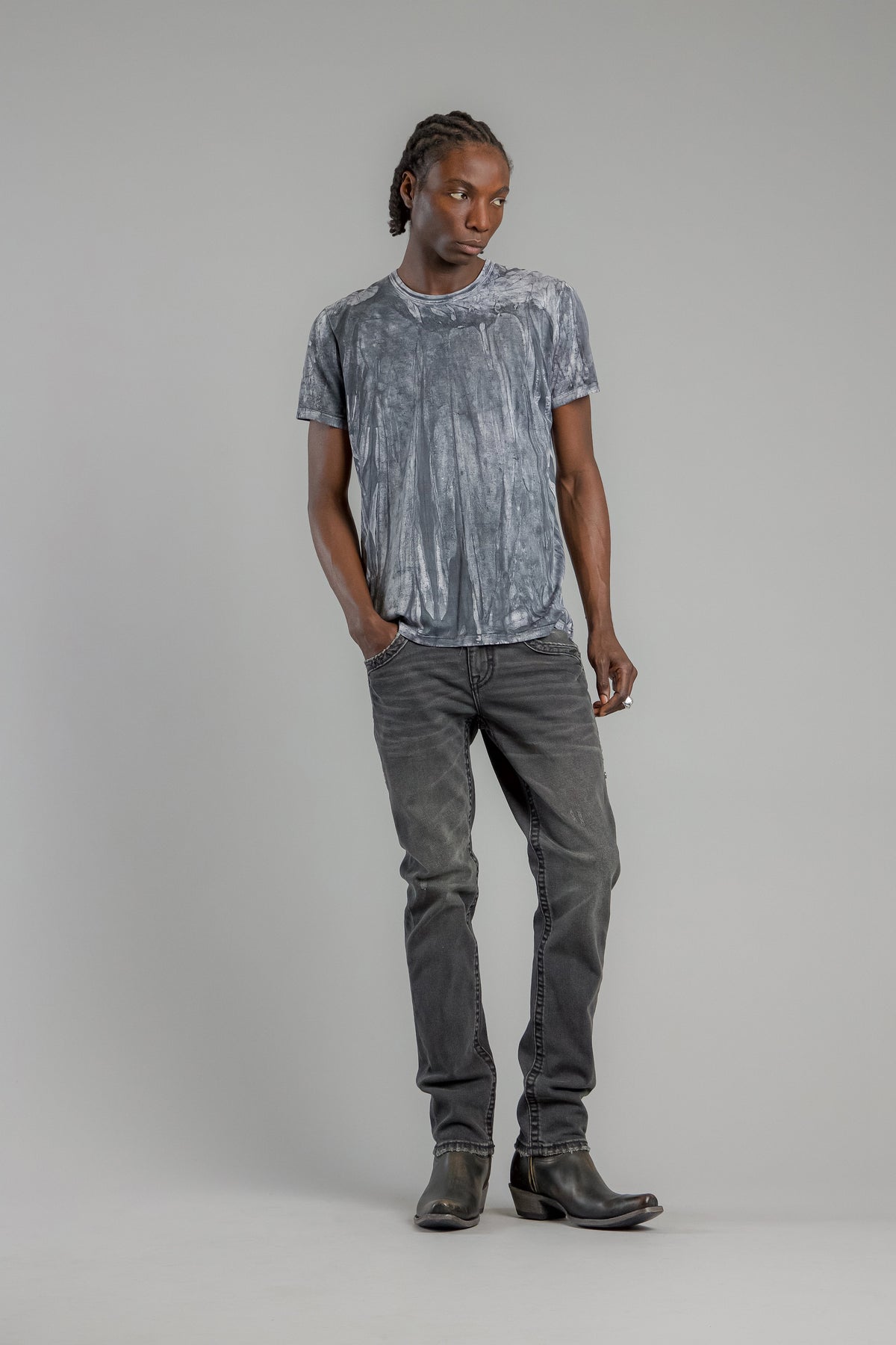 Adriel Alt Straight Jeans in Black