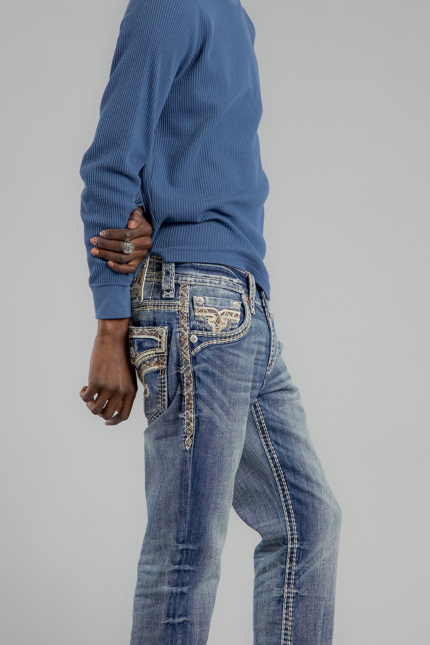 Brayen Straight Jeans in Dark Blue