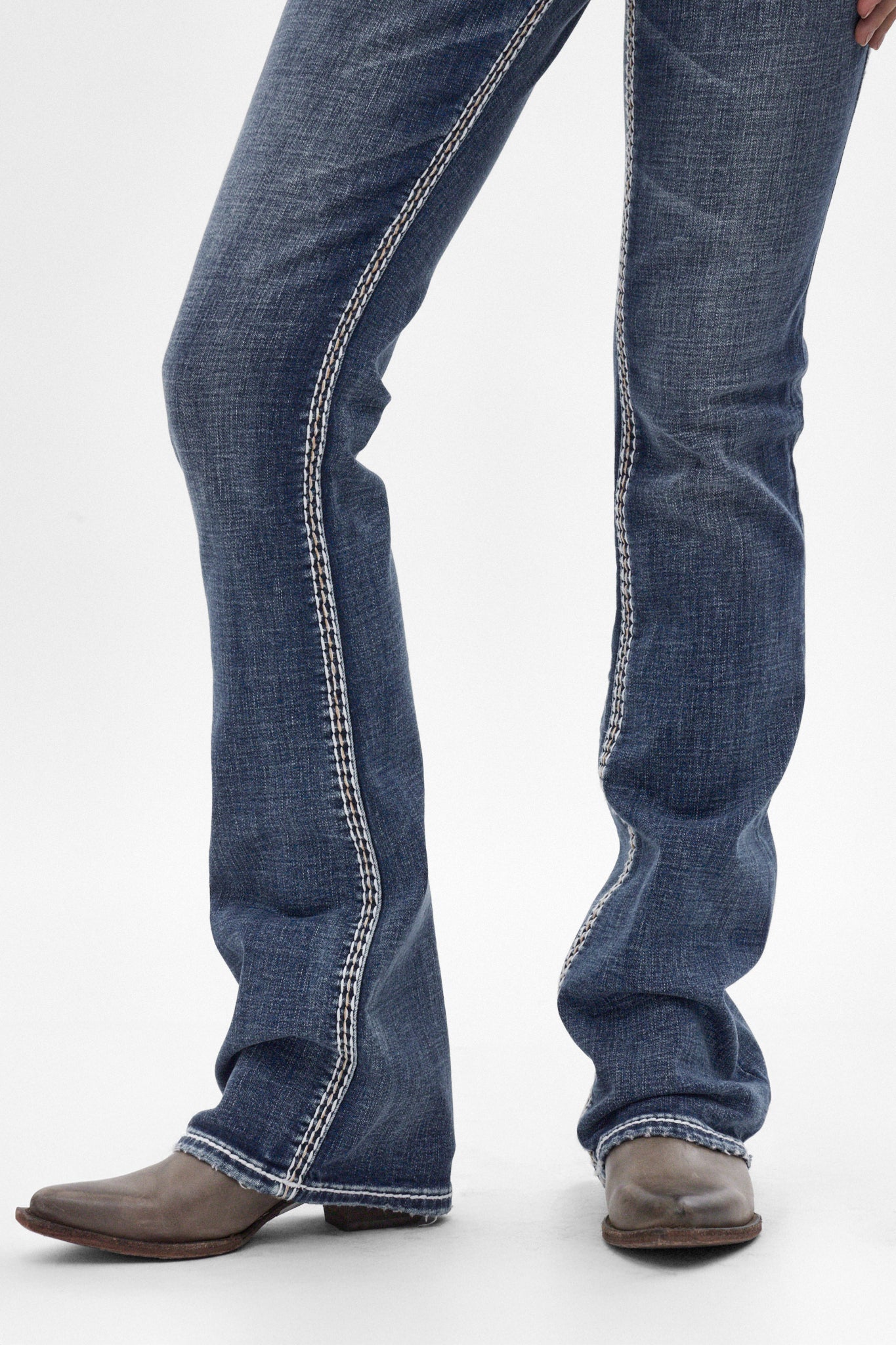 Sia Bootcut Jeans in Medium Blue